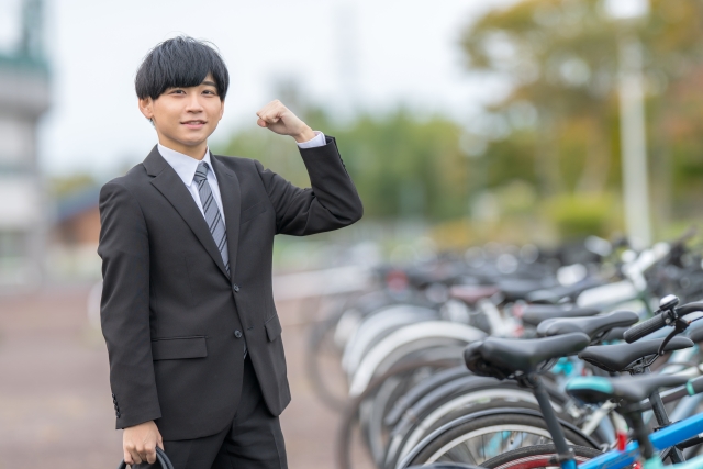 自転車通勤の男性